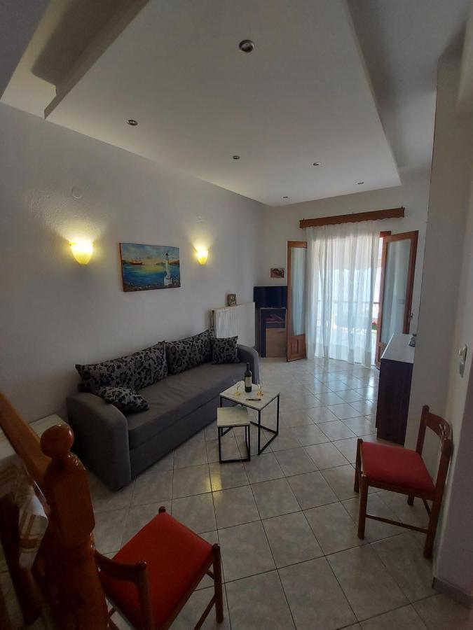 George'S Apartment Loutraki  Esterno foto